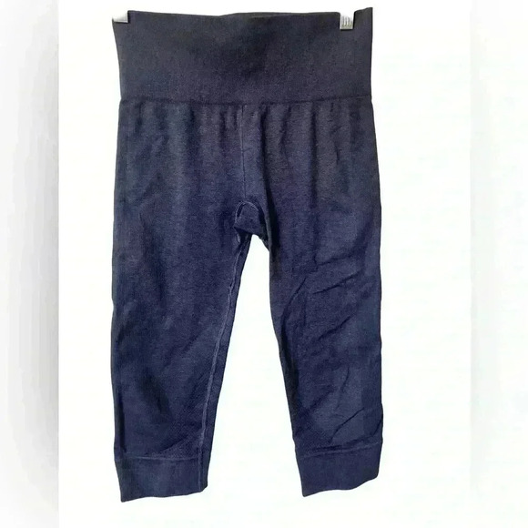 Lululemon Seamlessly Street Crop Heathered
Naval Blue Seamless Leggings - Picture 1 of 6